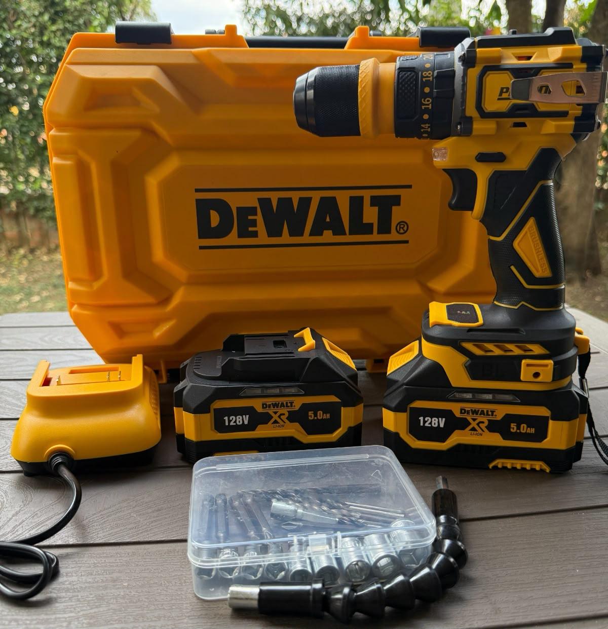 Taladro 128V DEWALT Brushless + Kit Copas y Maletín